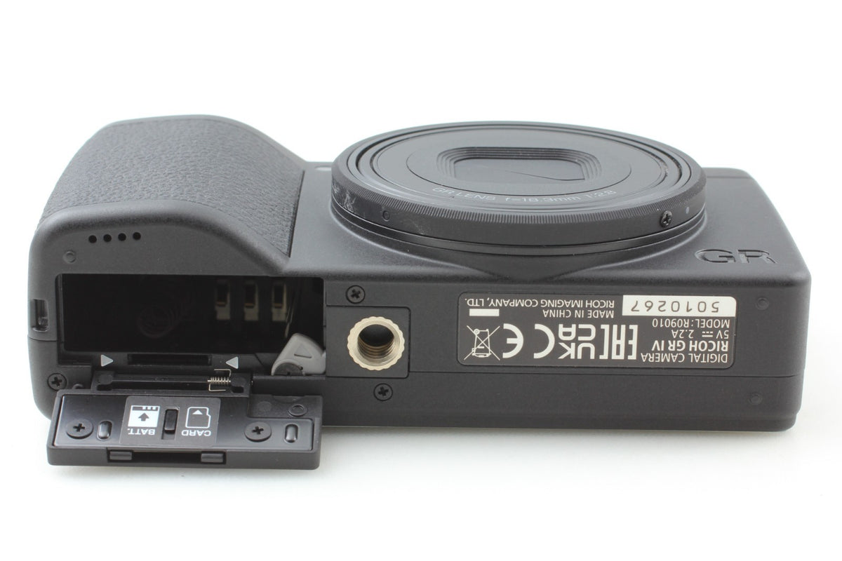 S/C 274 “Almost Unused” Ricoh GR IV Monochrome Digital Camera 25.7MP From JAPAN