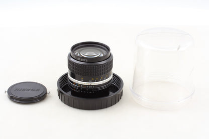 SIC “Unused” Nikon Ai-s Ais Nikkor 35mm f/2 Wide Angle MF Lens F Mount JAPAN