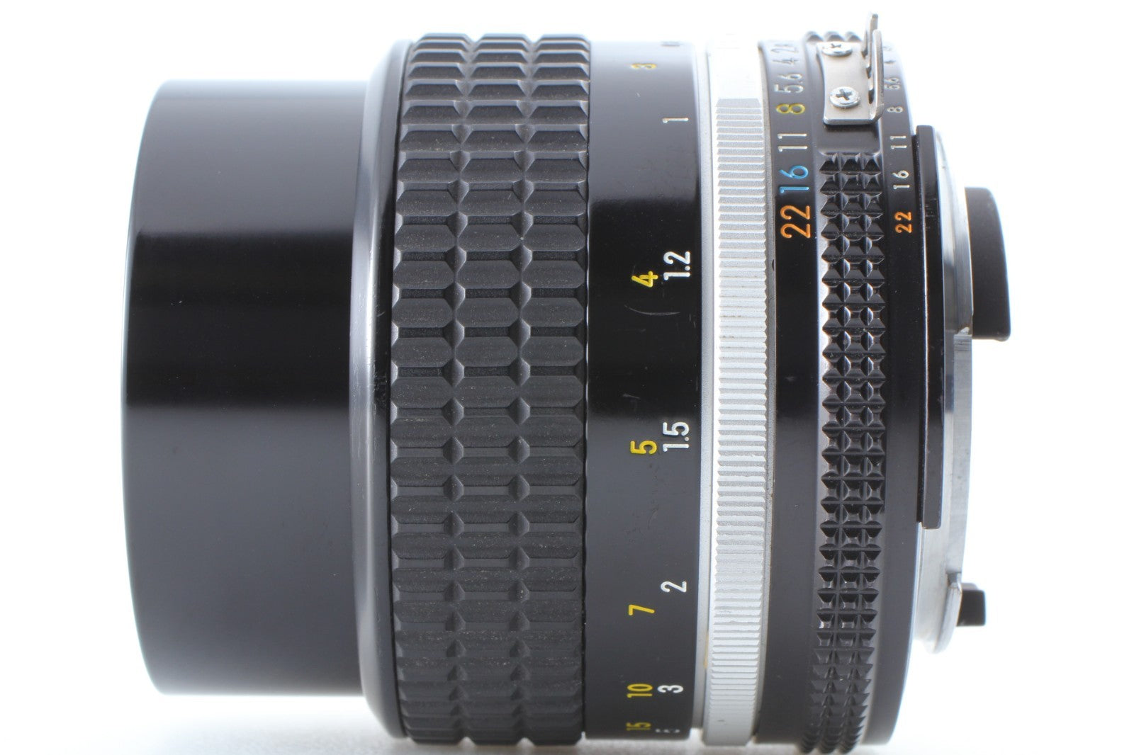 "Mint+++" Nikon Ai-s Ais Nikkor 85mm f/2 Portrait MF Manual Lens From JAPAN
