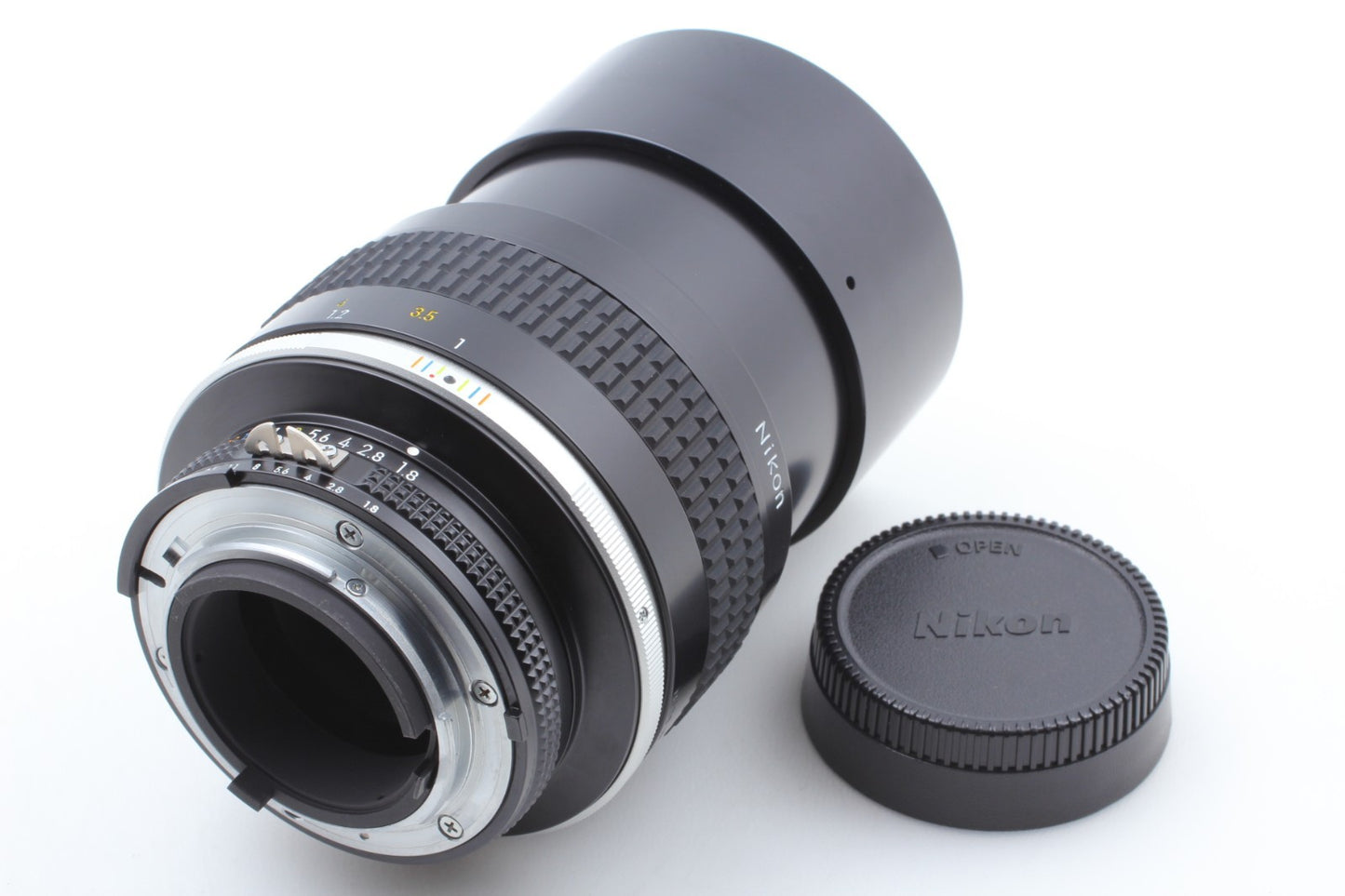 Late "Almost Unused" Nikon Ai-s Nikkor 105mm f/1.8 MF Lens For FM2 F3 From JAPAN