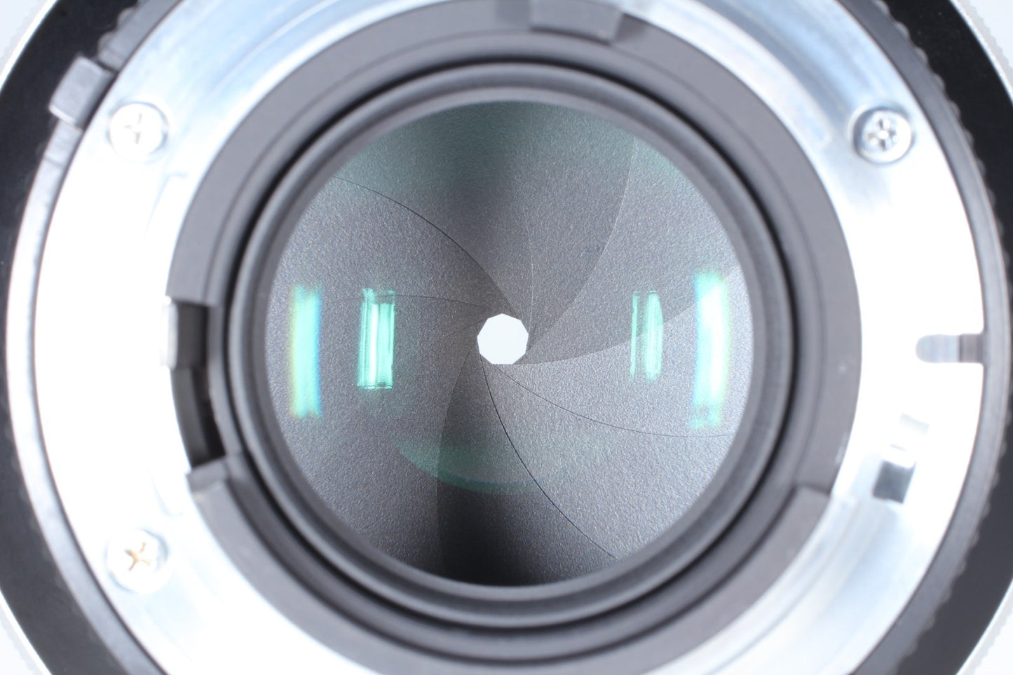 Late "Almost Unused" Nikon Ai-s Nikkor 105mm f/1.8 MF Lens For FM2 F3 From JAPAN